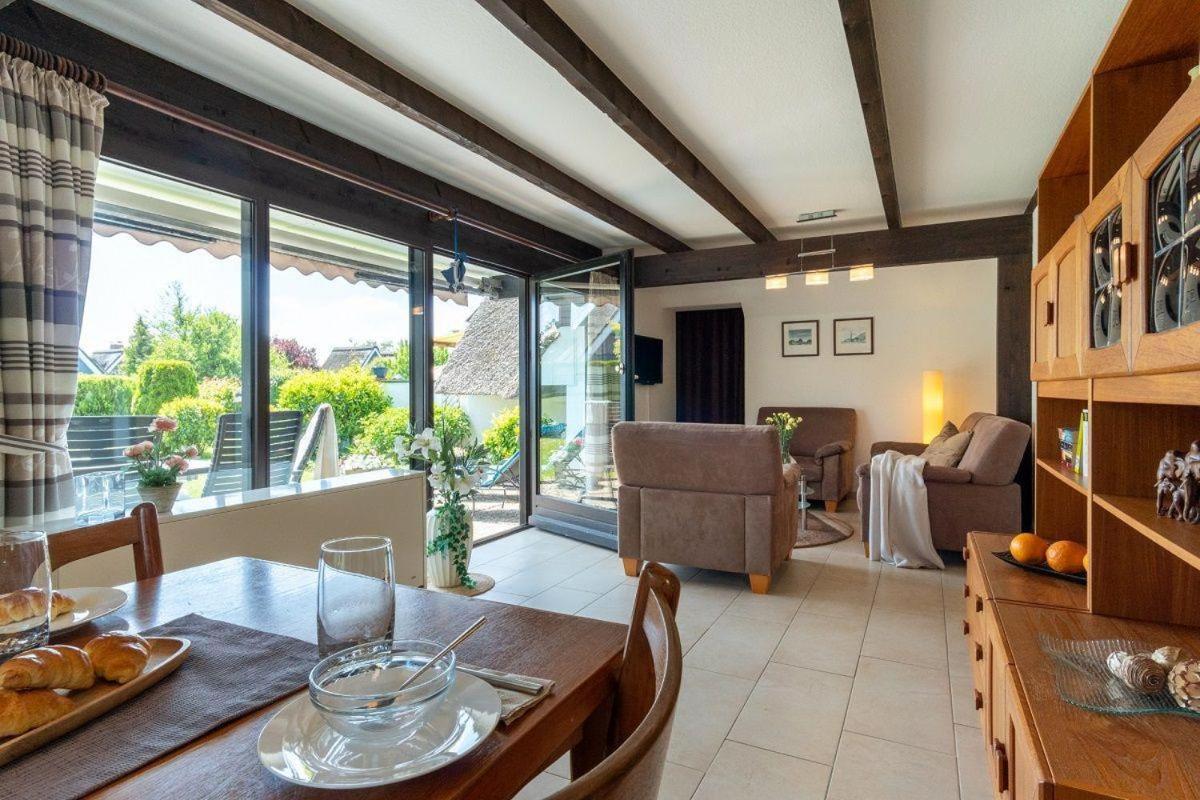 Am-Hohen-Ufer-Reetdach-Haus-Ocean-Breeze-136 Villa Großenbrode Kültér fotó