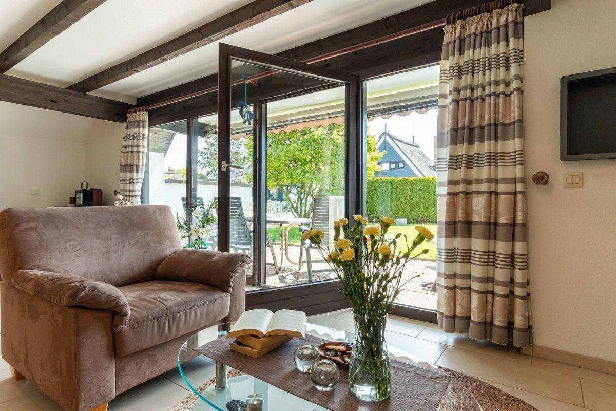 Am-Hohen-Ufer-Reetdach-Haus-Ocean-Breeze-136 Villa Großenbrode Kültér fotó