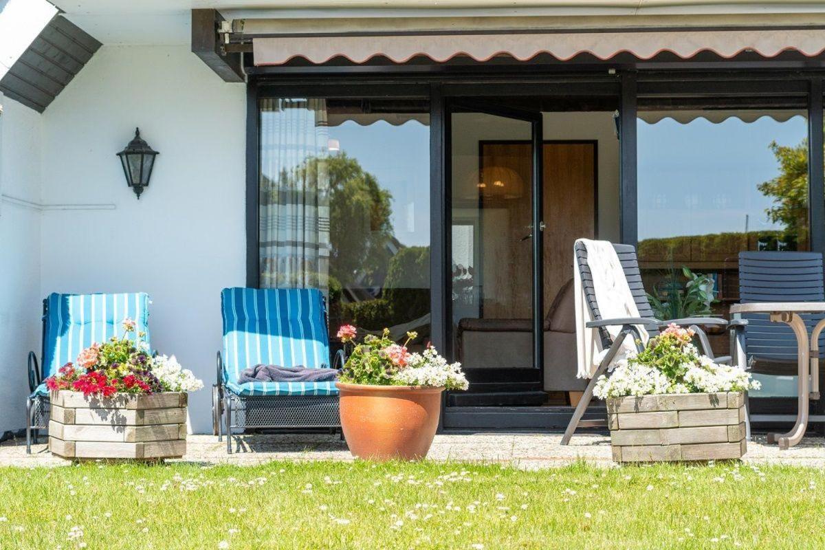 Am-Hohen-Ufer-Reetdach-Haus-Ocean-Breeze-136 Villa Großenbrode Kültér fotó